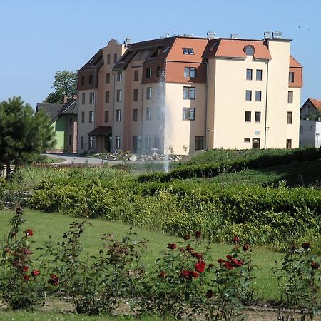Hotel Sportwerk Tyniec Maly المظهر الخارجي الصورة
