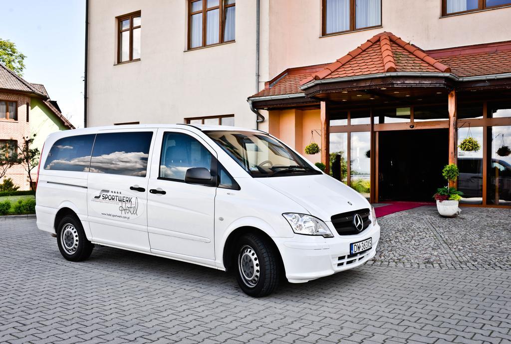 Hotel Sportwerk Tyniec Maly المظهر الخارجي الصورة
